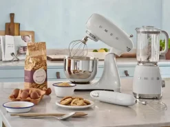 Smeg Sauvasekoitinsetti, Valkoinen