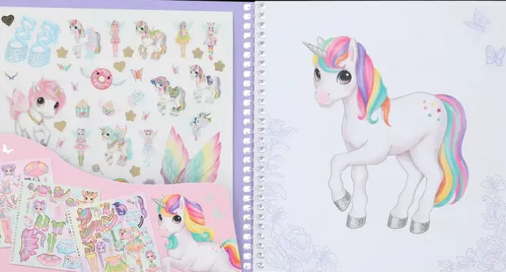 Ylvi Dress Me Up Tarrakirja